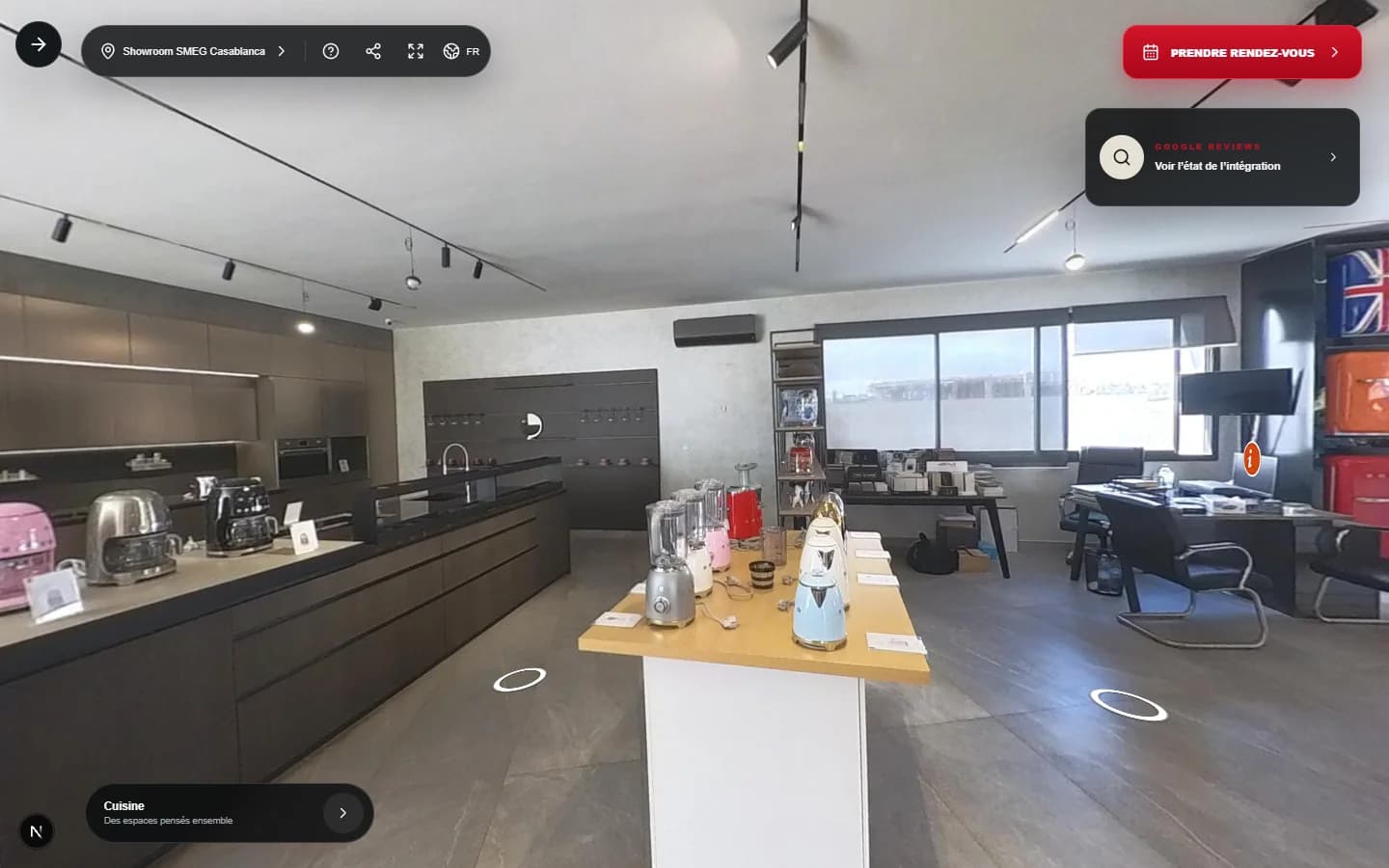 Capture de la visite 360° livrée pour le SMEG Immersive Showroom, ouverte sur un ordinateur